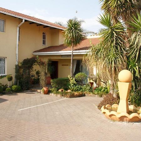 Kalahari Guest House eMalahleni Exterior photo