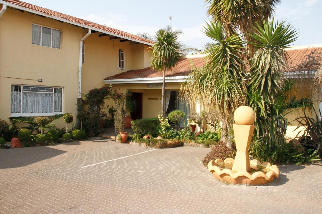 Kalahari Guest House eMalahleni Exterior photo