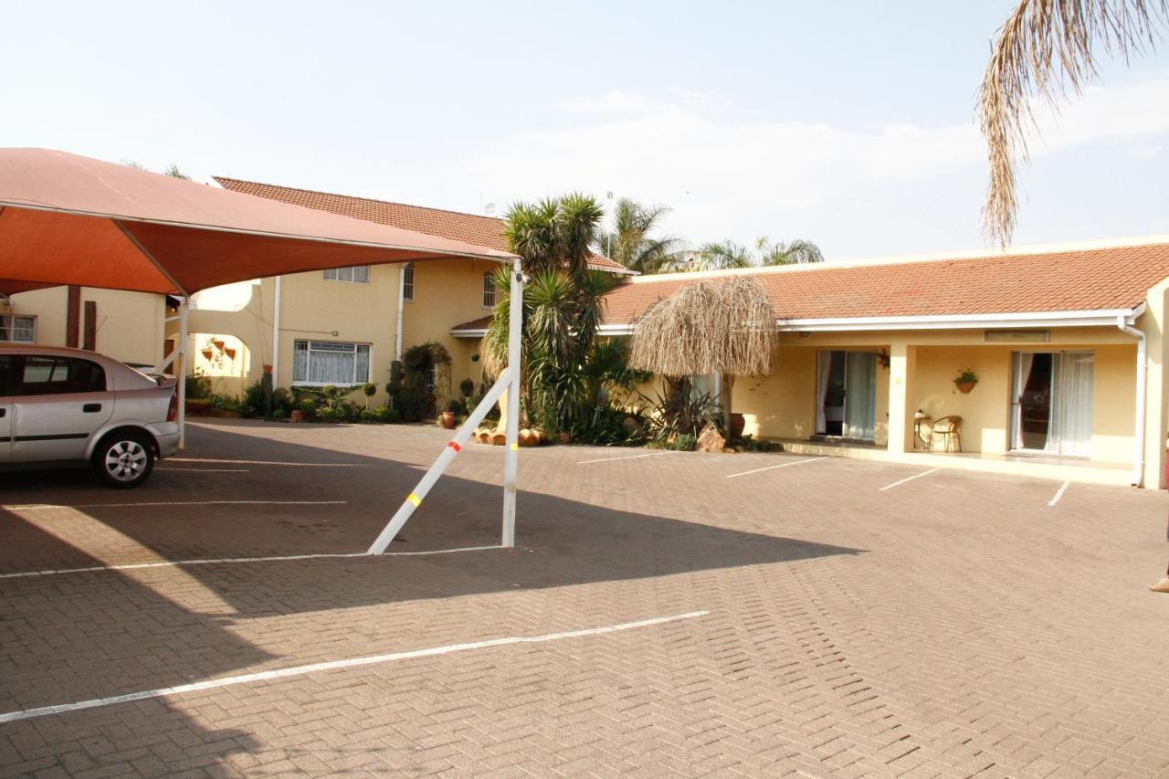 Kalahari Guest House eMalahleni Exterior photo